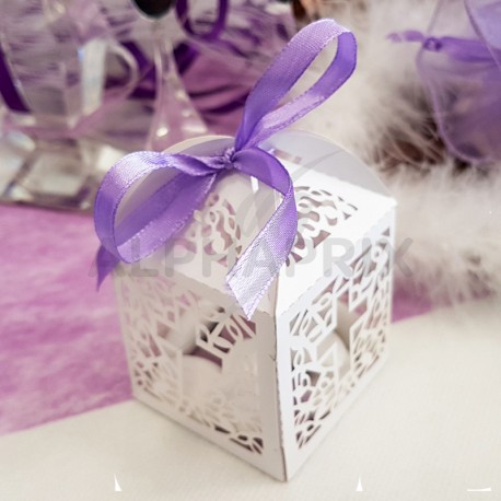 Boîtes dentelle Communion BLANC par 10